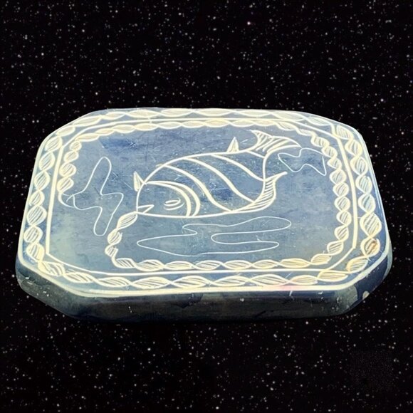 Vintage Hand Carved Fish Blue Soapstone Coaster 3.25”D - Picture 5 of 6
